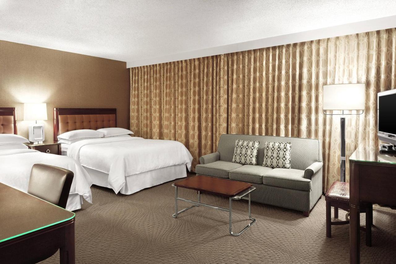 Sheraton Cavalier Saskatoon Hotel Екстер'єр фото