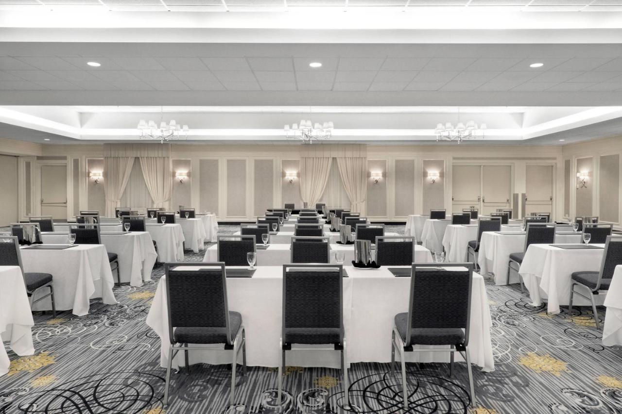 Sheraton Cavalier Saskatoon Hotel Екстер'єр фото