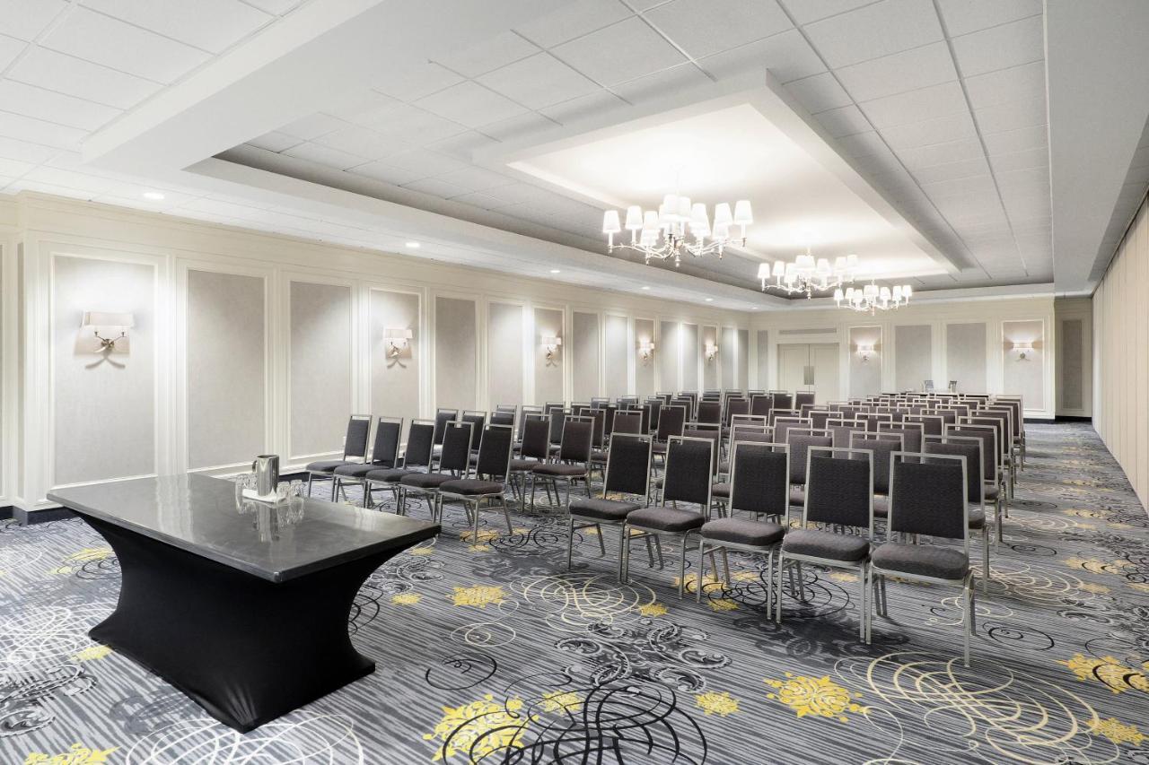 Sheraton Cavalier Saskatoon Hotel Екстер'єр фото