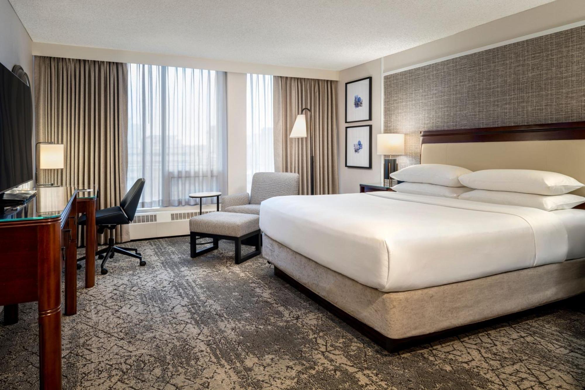 Sheraton Cavalier Saskatoon Hotel Екстер'єр фото