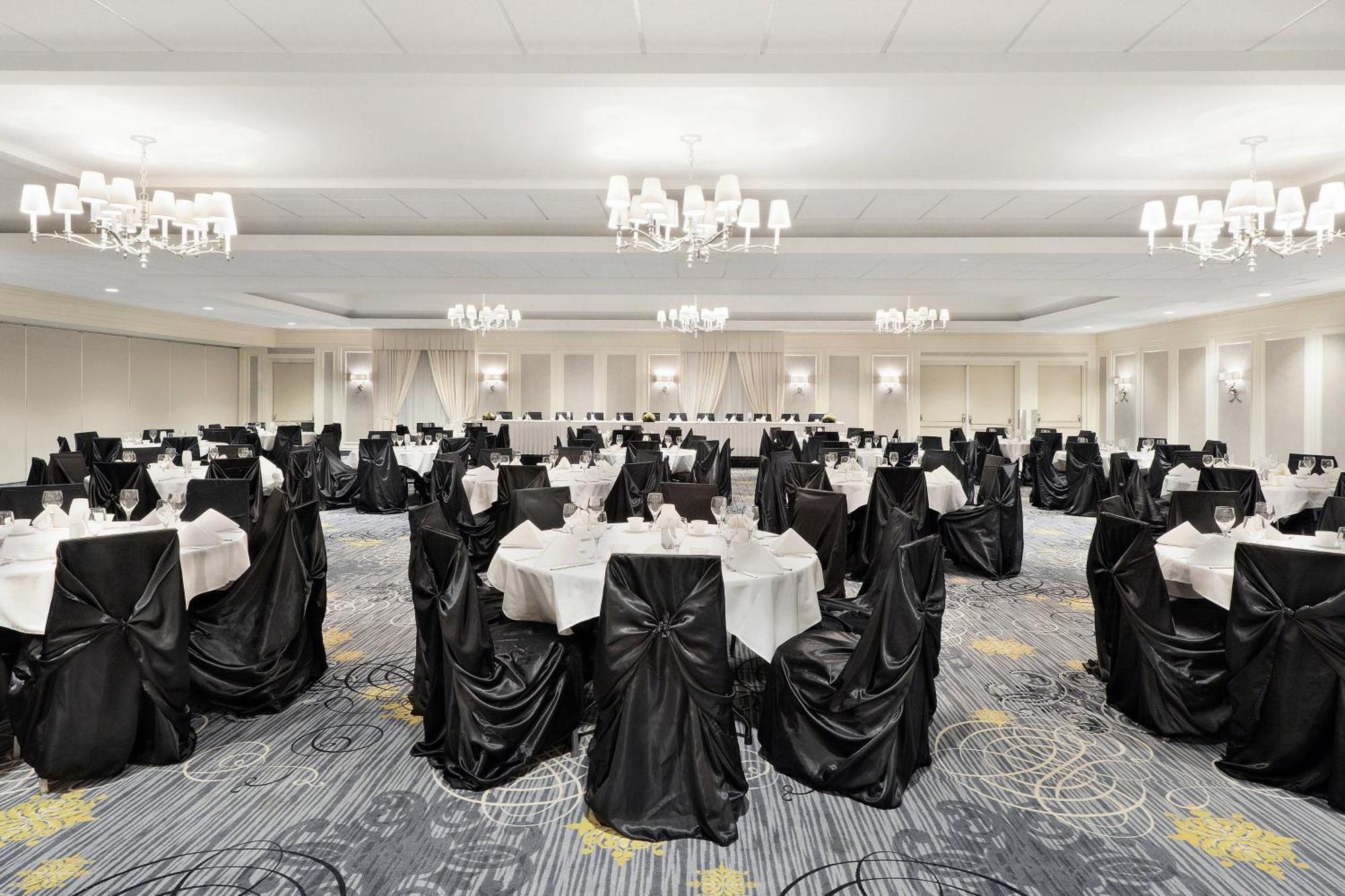 Sheraton Cavalier Saskatoon Hotel Екстер'єр фото